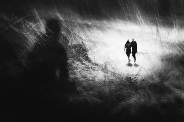 Ätherischer Pfad mit Schatten