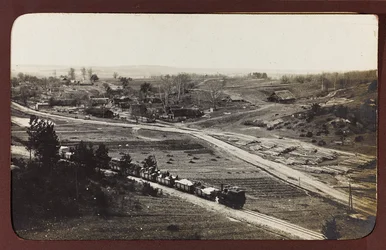 Erster Weltkrieg: Die Ukraine in den Jahren 1914-1916 während der Invasion der deutschen Armee. Güterzug (s/w Foto)