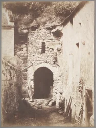 Hinter dem Troglodytenhof