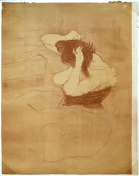 Femme qui se peigne