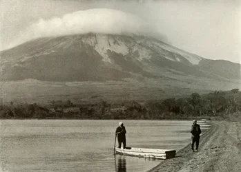 Fuji vom Drei-Tage-Mond-See, 1910