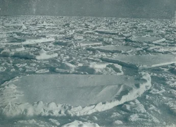 Schweres Pack, in dem das Schiff aufgehalten wurde, 1912, 1913