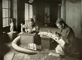 Die Elfenbeinschnitzer, 1910