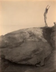 Junge in felsiger Landschaft von F. Holland Day