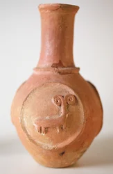 Topf mit Relief eines Widders, aus Siyah-kuh, Iran, 700 n. Chr.