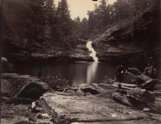 Lula-See und obere Wasserfälle am Rock Creek, nahe Lookout Mountain, Georgia, 1864-65
