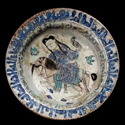Islamische Kunst: Falknerreiter auf einer Keramikschale. Anfang des 13. Jahrhunderts. Aus Iran. Paris, Louvre Museum