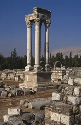 Tetrapylon, Umayyadenzeit (661-750)