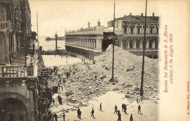 Einsturz des Campanile von San Marco, Venedig, 14. Juli 1902