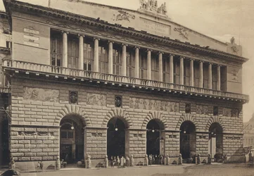 Neapel: Fassade des Teatro S Carlo
