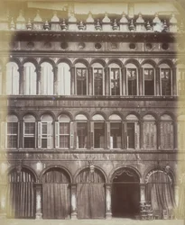 Die Fassade eines venezianischen Gebäudes