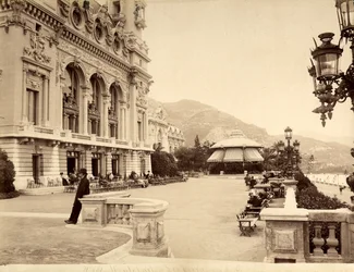 Die Uferterrasse in der Nähe des Casinos von Montecarlo, in Monaco
