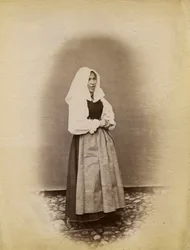 Junge Frau im Hochzeitskleid, Parre, Lombardei, Italien, Fotografie von Premiata Fotografia Taramelli