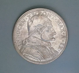 Münze mit Papst Innozenz XI.
