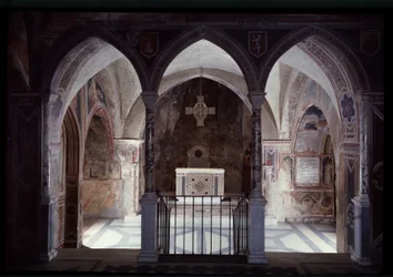 Innenansicht des Pfarrhauses und Altars, Höhle des heiligen Benedikt (Sacro Speco) Subiaco