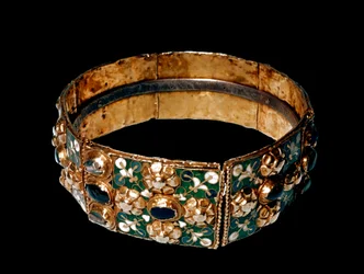 Lombardische Kunst: Eiserne Krone der Lombardei aus Gold, Eisen, Emaille und Edelsteinen