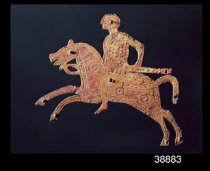 Ornamentale Schildplakette aus San Pietro Stabio, Italien, 7. Jahrhundert n. Chr.