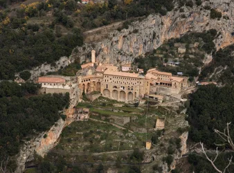 Überblick über das Kloster St. Benedetto (Sacro Speco), erbaut ab dem 12. Jahrhundert, Subiaco (Rom), Italien