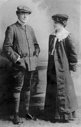 Mabel Hackney und Laurence Irving, 1907