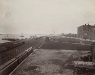 Blick nach Süden auf die Michigan Avenue von der Westseite der Illinois Central Railroad Gleise, Chicago, ca. 1890
