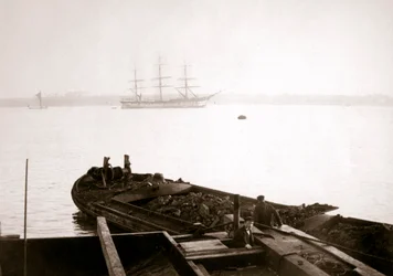 Mit Fracht beladenes Binnenschiff, Rotterdam, 1898