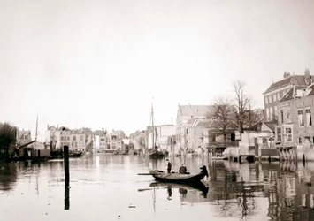 Boot auf dem Kanal, Dordrecht, Niederlande, 1898