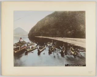 Kormoranfischen am Nagara-Fluss, Präfektur Gifu, Japan (handkoloriertes s/w-Foto)