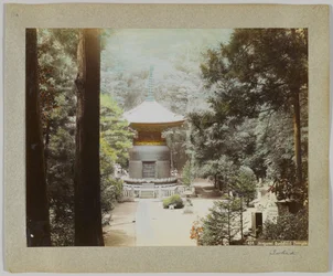 Ikegami-Buddhistentempel, Tokio, Japan (handkoloriertes s/w Foto)