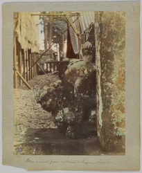 Stein geschnitzter Pfosten am Eingang zu Tōshō-gū, Nikko, Japan