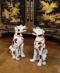 Imari-Paar sitzender Hunde