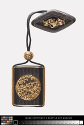 Inro mit Blumendesigns, Ojime und Netsuke, 18. bis frühes 19. Jahrhundert