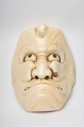 Okimono-Maske als Charakter aus dem Kabuki oder anderem Theater