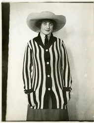 Blazer-Sweater & Filzhut, Forsythe, ca. 1905-18
