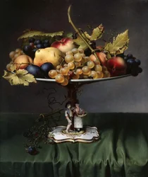 Früchte auf einer Porzellanschale