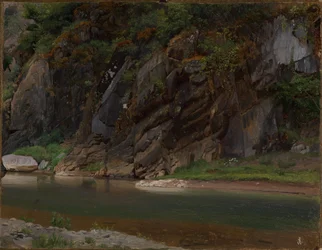 Fluss mit felsigem Ufer
