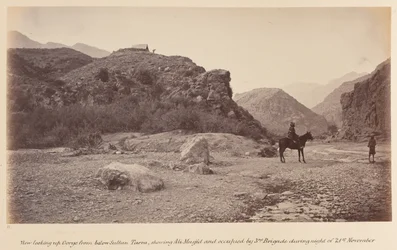 Blick in die Schlucht von unten Sultan Tarra, zeigt Ali Musjid