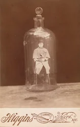 Mann in Flasche, ca. 1888