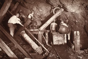 Maschinenschacht bei der 406, Cook