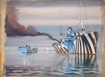 S.S. Lepanto und ein weiteres Dampfschiff, beide in Tarnanstrich, verankert in ruhigem Wasser