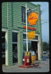 Shell Tankstelle, Delaware Street, Walton, New York, USA