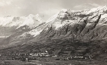 Album "Meine Weltkriegs-Erinnerungen Südwestfront (Kärnten, Italien, Südtirol) 31/03/1915-12/11/1918 - Josef Zohles Wien": Berg Rombon (s/w Foto)