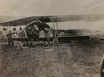 Album "Meine weltkriegs - Erinnerungen Südwestfront (Kärnten, Italien, Südtirol) 31/03/1915-12/11/1918 - Josef Zohles Wien": Österreichische Soldaten mit einem M