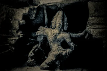 Wer ist dieser Gott, der im Dunkeln ruht, 2016 (Fotografie)