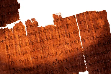 Detail einer Seite des Evangeliums von Judas; Seitentext ist Jesus zu Judas "Du wirst übertreffen, 2006 (Foto)