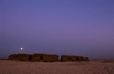Vollmond über Shunet von Khasekhemuy, Abydos, Ägypten, 2005