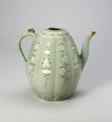 Melonenförmiger Krug mit stilisierten Blumenschwüngen