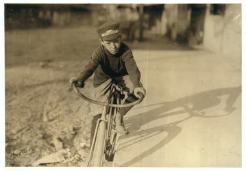 Curtin Hines, 14 Jahre alt, Western Union Bote seit 6 Monaten, Houston, Texas, 1913