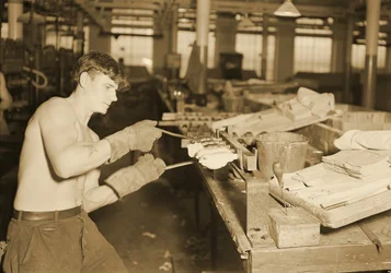 Fabrikarbeiter bei der Paragon Rubber Company, Massachusetts, 1936
