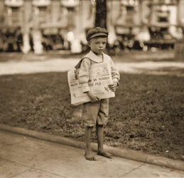 Porträt eines Zeitungsverkäufers, ca. 1910
