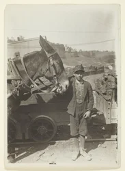 Junger Fahrer in einer Kohlenmine in West Virginia